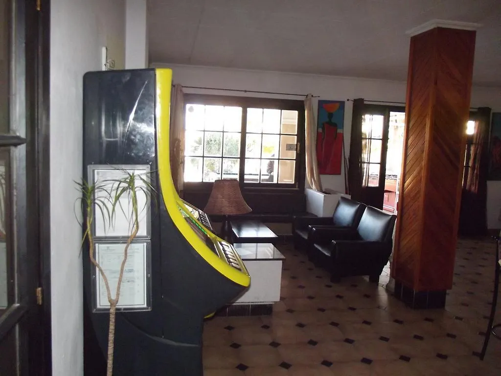 Apartamentos San Antonio Beach