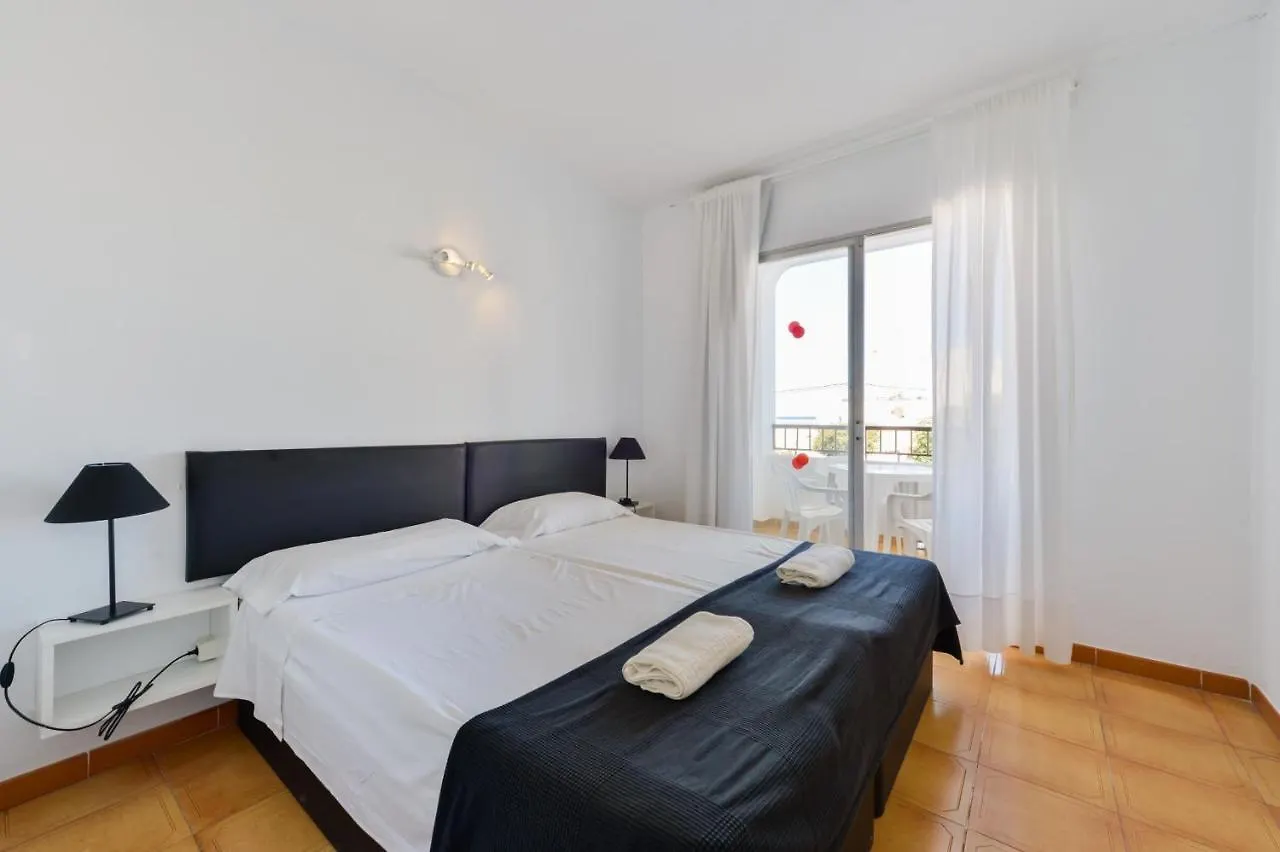 Apartamentos San Antonio Beach Aparthotel