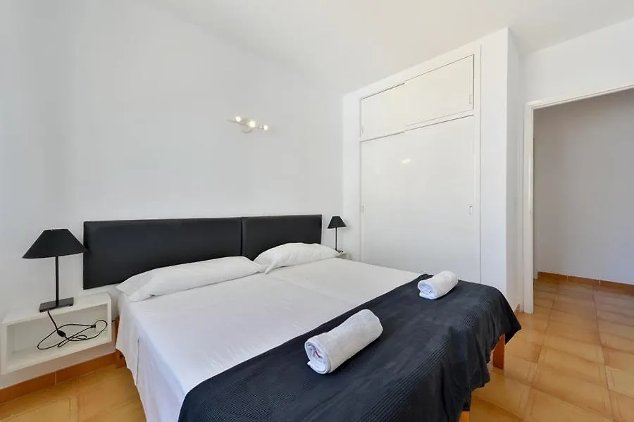 Appart hôtel Apartamentos San Antonio Beach