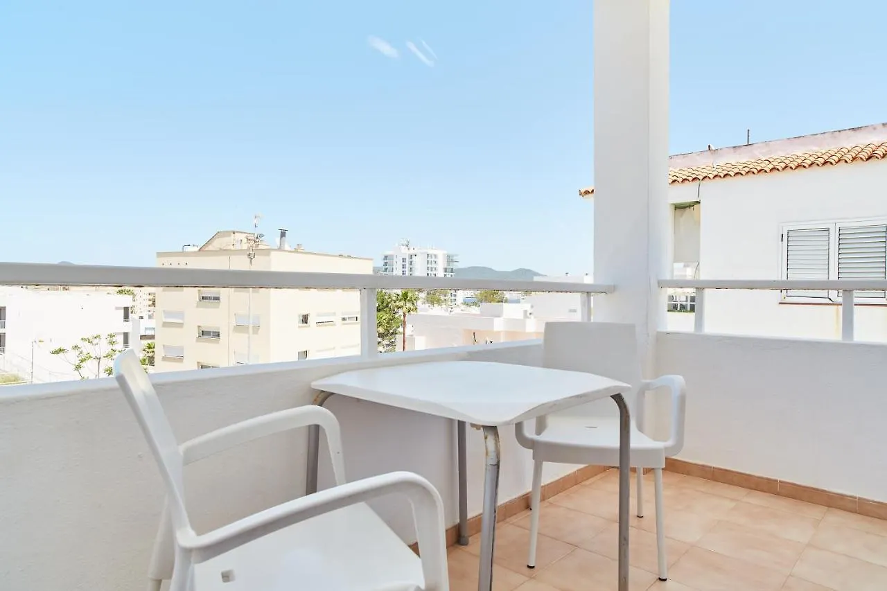 Apartamentos San Antonio Beach 3*, Sant Antoni de Portmany