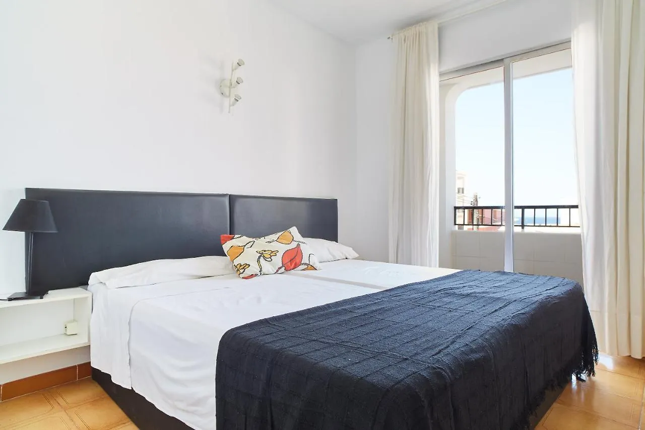 Appart hôtel Apartamentos San Antonio Beach