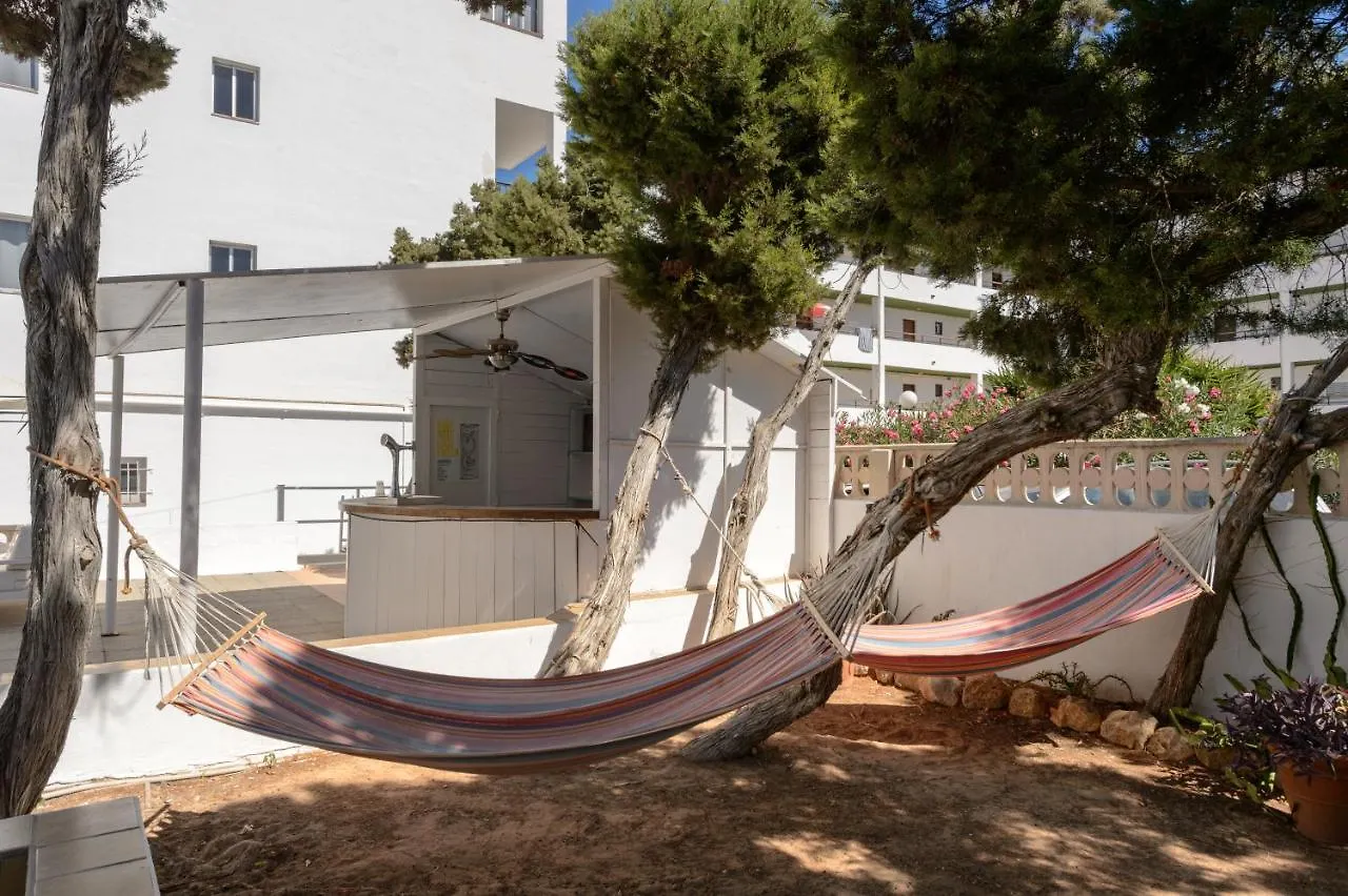 Ξενοδοχείο με διαμερίσματα Apartamentos San Antonio Beach