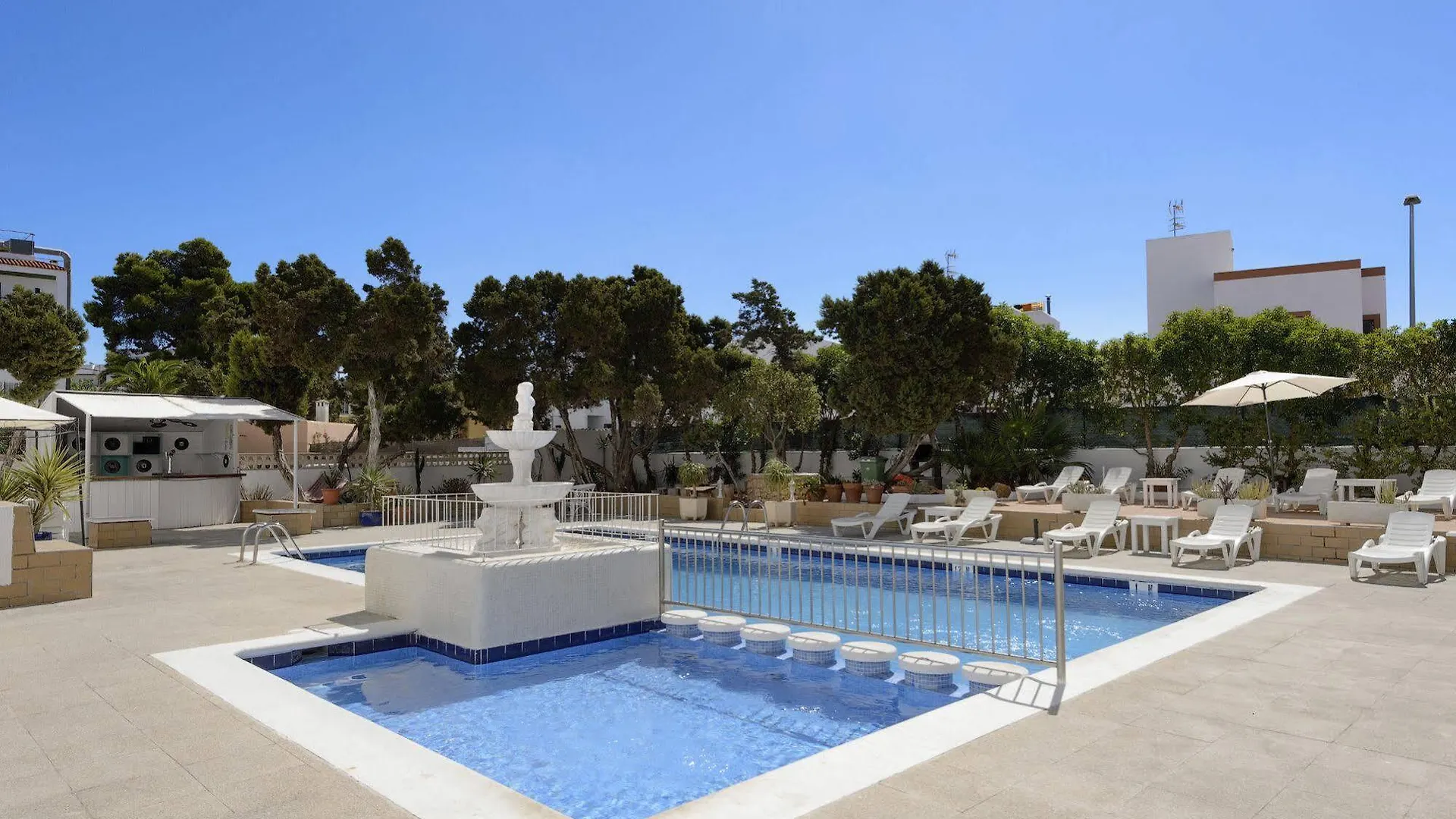 Apartamentos San Antonio Beach 3*, San Antonio (Ibiza)